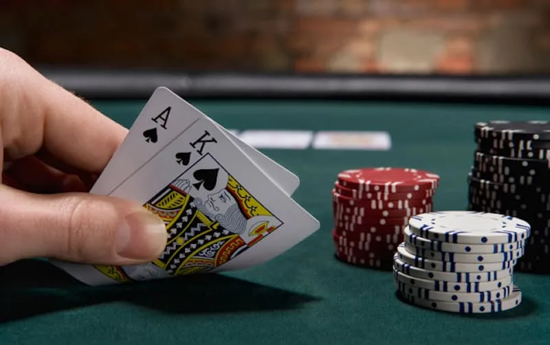 Giao diện bàn chia bài và tỷ lệ thưởng trong Poker 3 lá sinh động