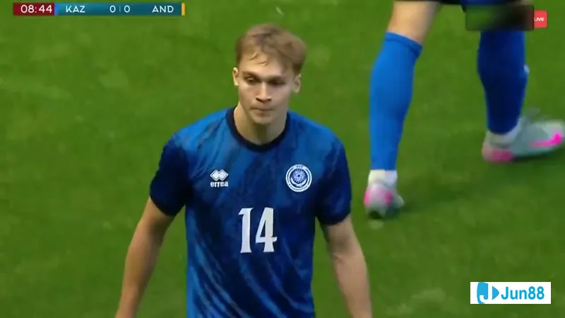 Cầu thủ U21 Andorra tìm đường thoát khỏi áp lực của cầu thủ U21 Kazakhstan Cầu thủ U21 Andorra tìm đường thoát khỏi áp lực của cầu thủ U21 Kazakhstan
